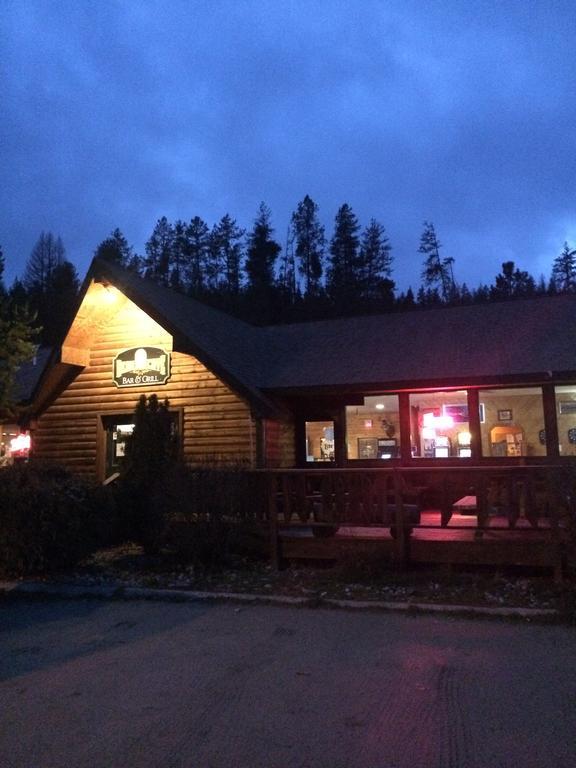 Отель Lolo Hot Springs Экстерьер фото