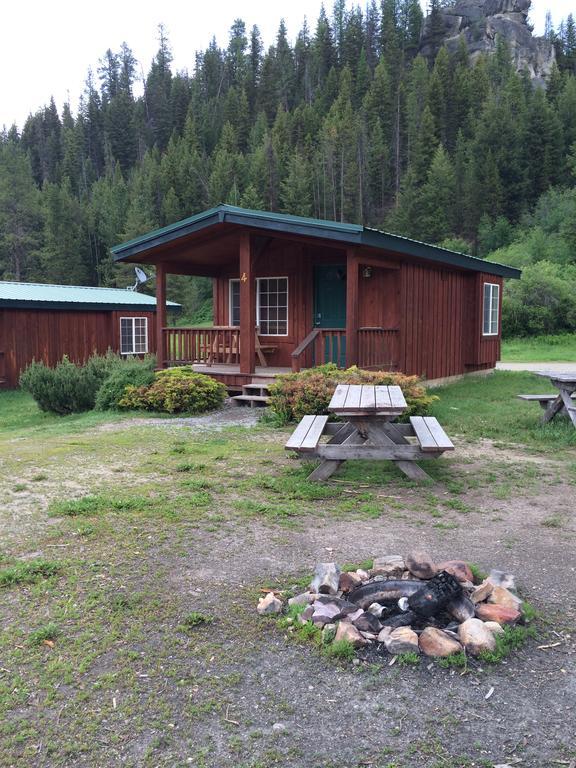Отель Lolo Hot Springs Номер фото